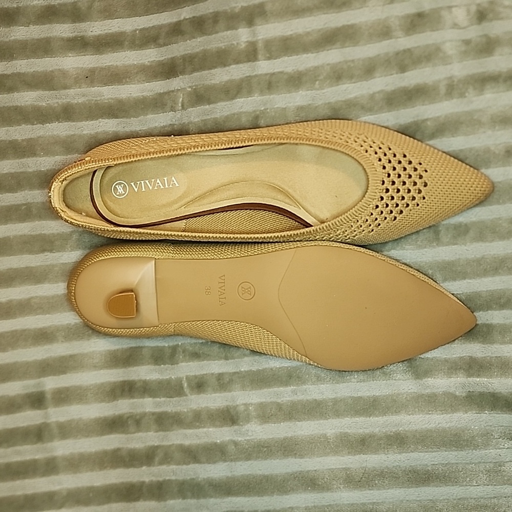 Heels - Picture 2 of 3